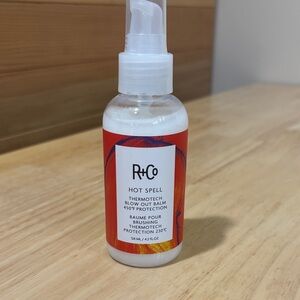 R+Co Hot Spell Blow Out Balm 420° heat protectant